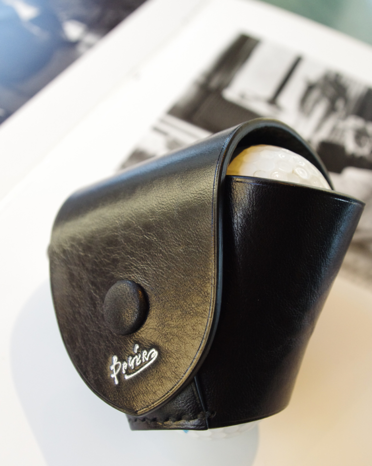 Specials/ GOLF BALL CASE Bagera